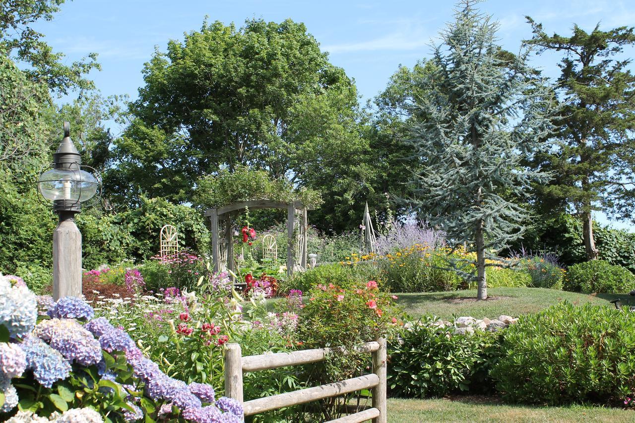 Lavender Bay Bed & Breakfast Barnstable Exterior photo