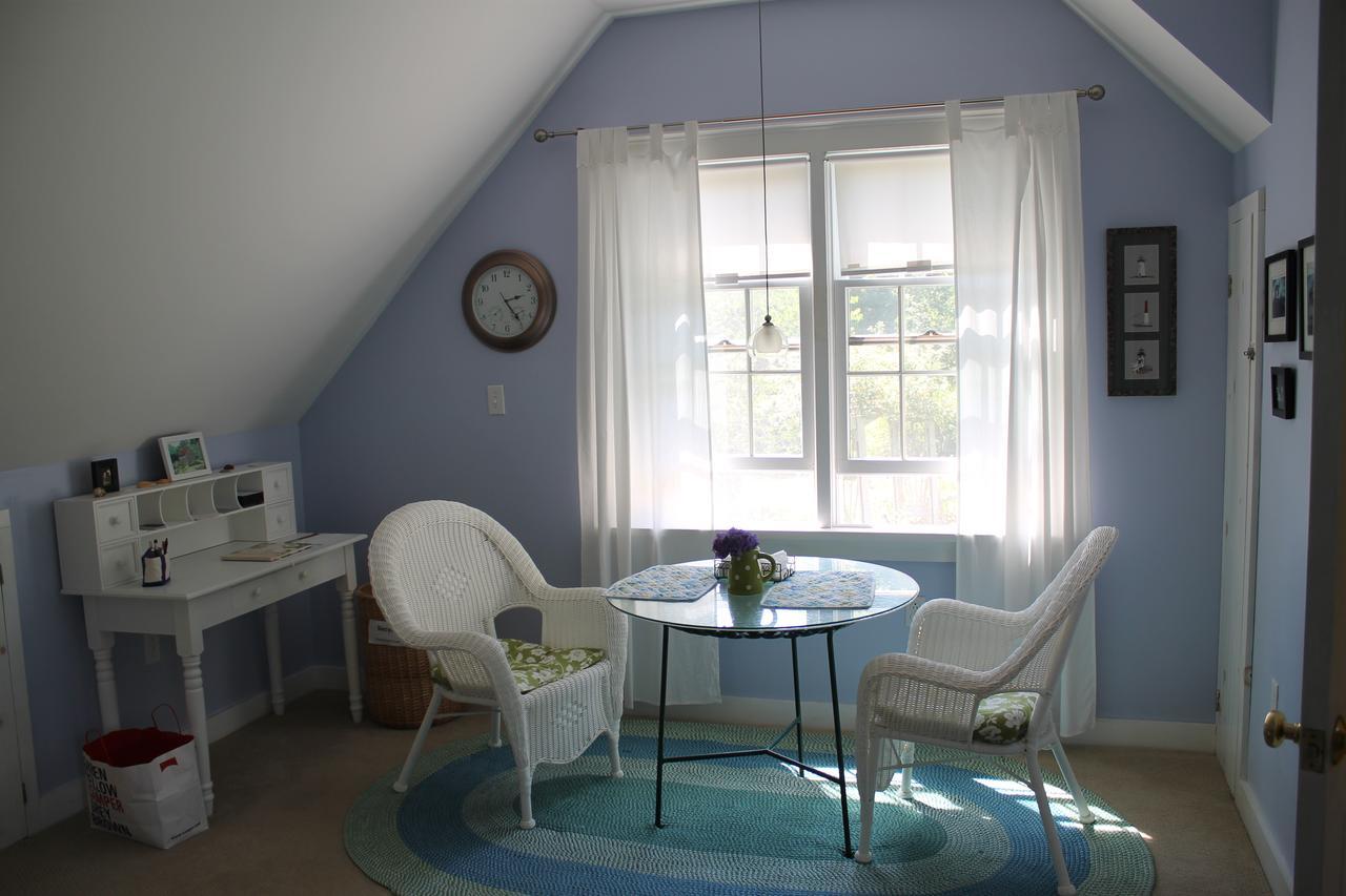 Lavender Bay Bed & Breakfast Barnstable Exterior photo