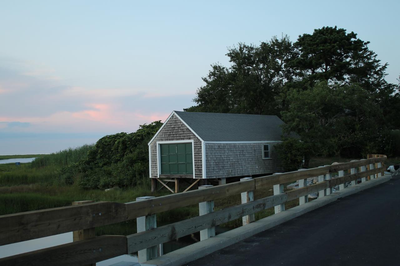 Lavender Bay Bed & Breakfast Barnstable Exterior photo